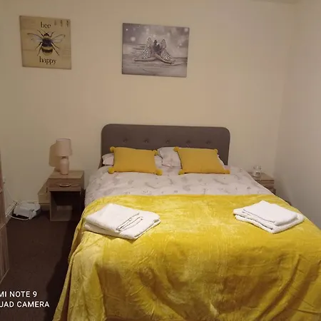 Cosy 2 Bed Dewsbury Road City Heaven Apartment Leeds (West Yorkshire)