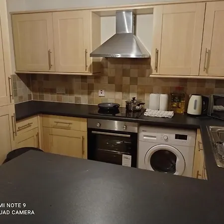 Cosy 2 Bed Dewsbury Road City Heaven Apartment Leeds (West Yorkshire)