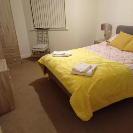Cosy 2 Bed Dewsbury Road City Heaven Leeds (West Yorkshire)
